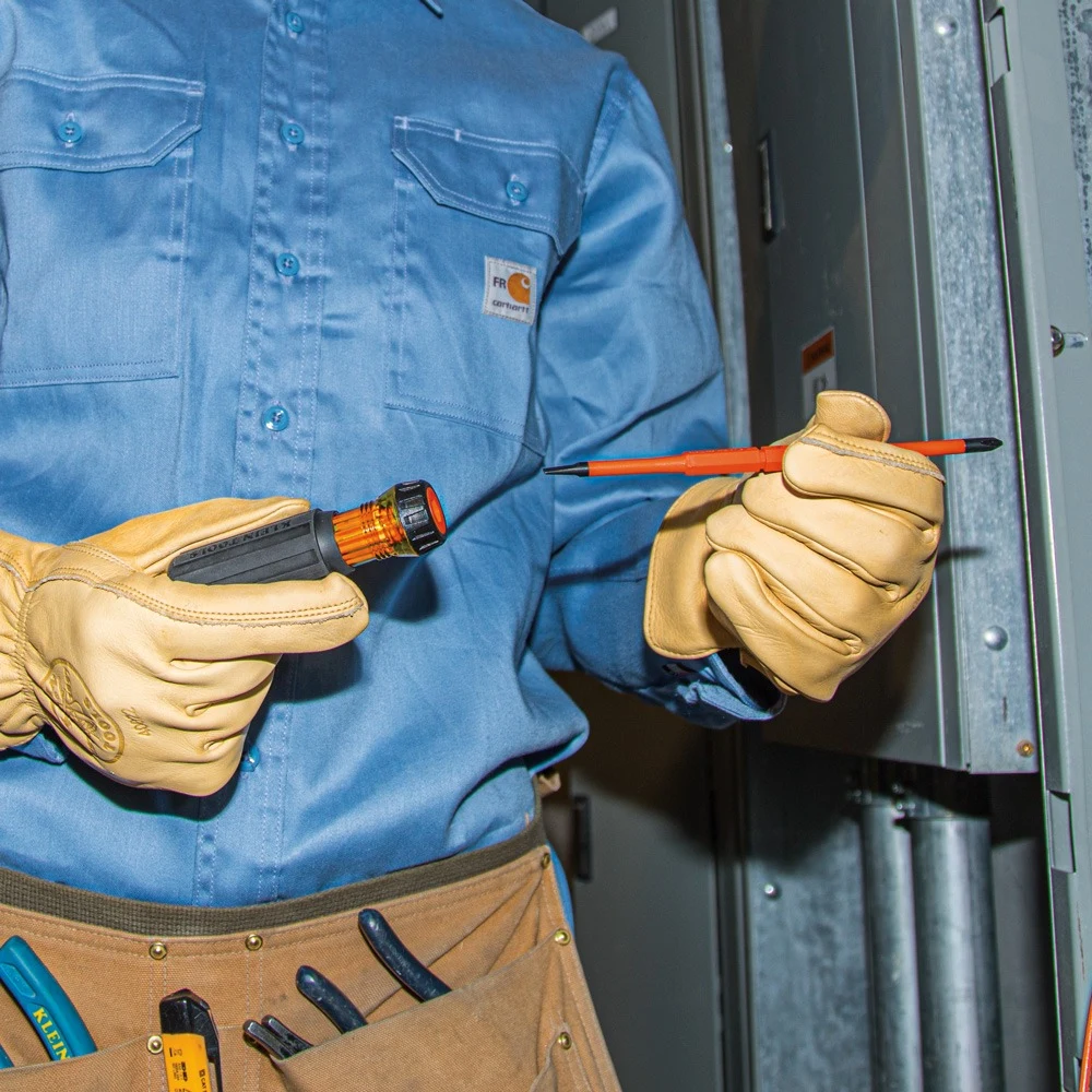 KLEIN TOOLS 32293 изолированная отвертка 2-в-1 со сменным двусторонним стержнем, PH2 / SL 1/4