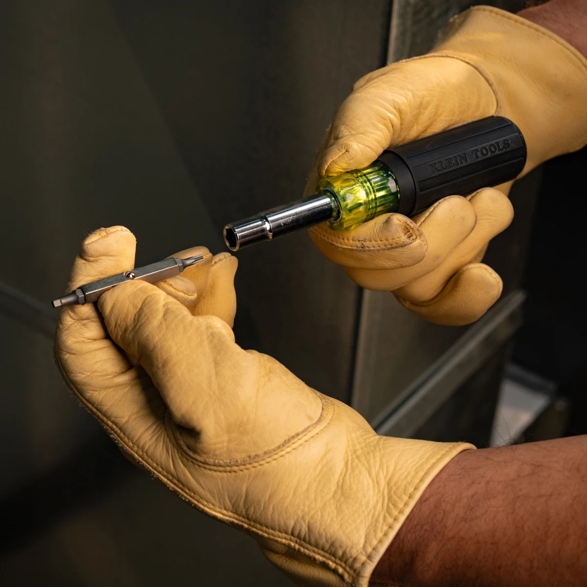 KLEIN TOOLS 32500 многофункциональная отвертка 11-в-1